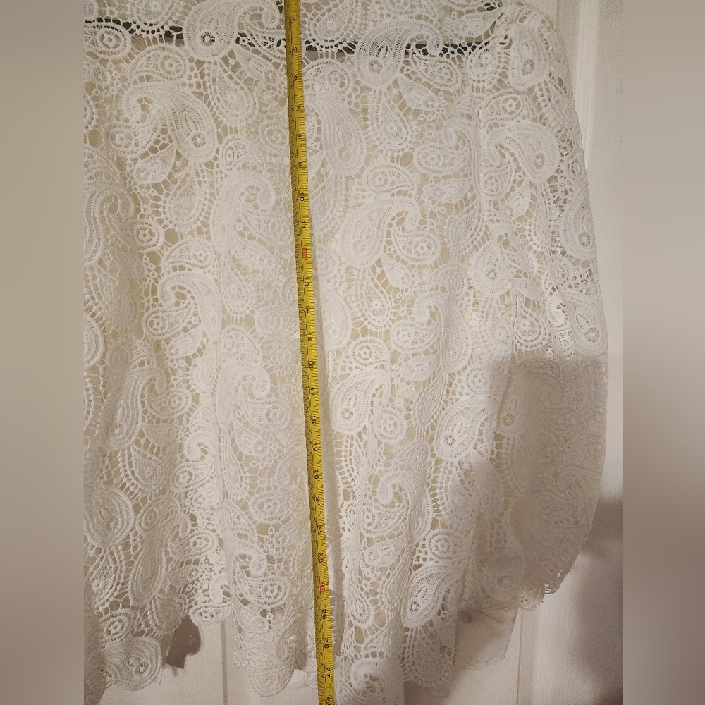 Anewsta White Lace Button-Front Blouse - Picture 4 of 7